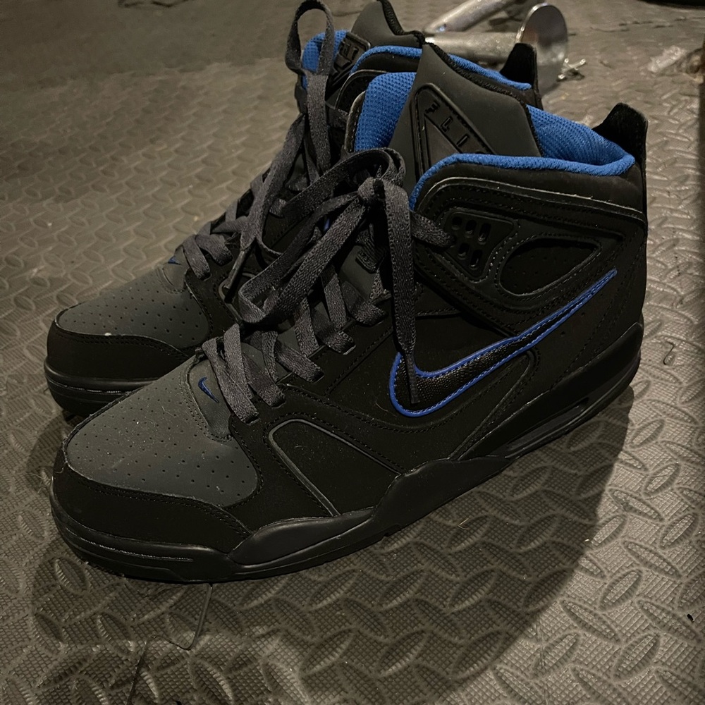 Men’s Nike High top Shoes Size 11